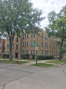 5658 N. Artesian
