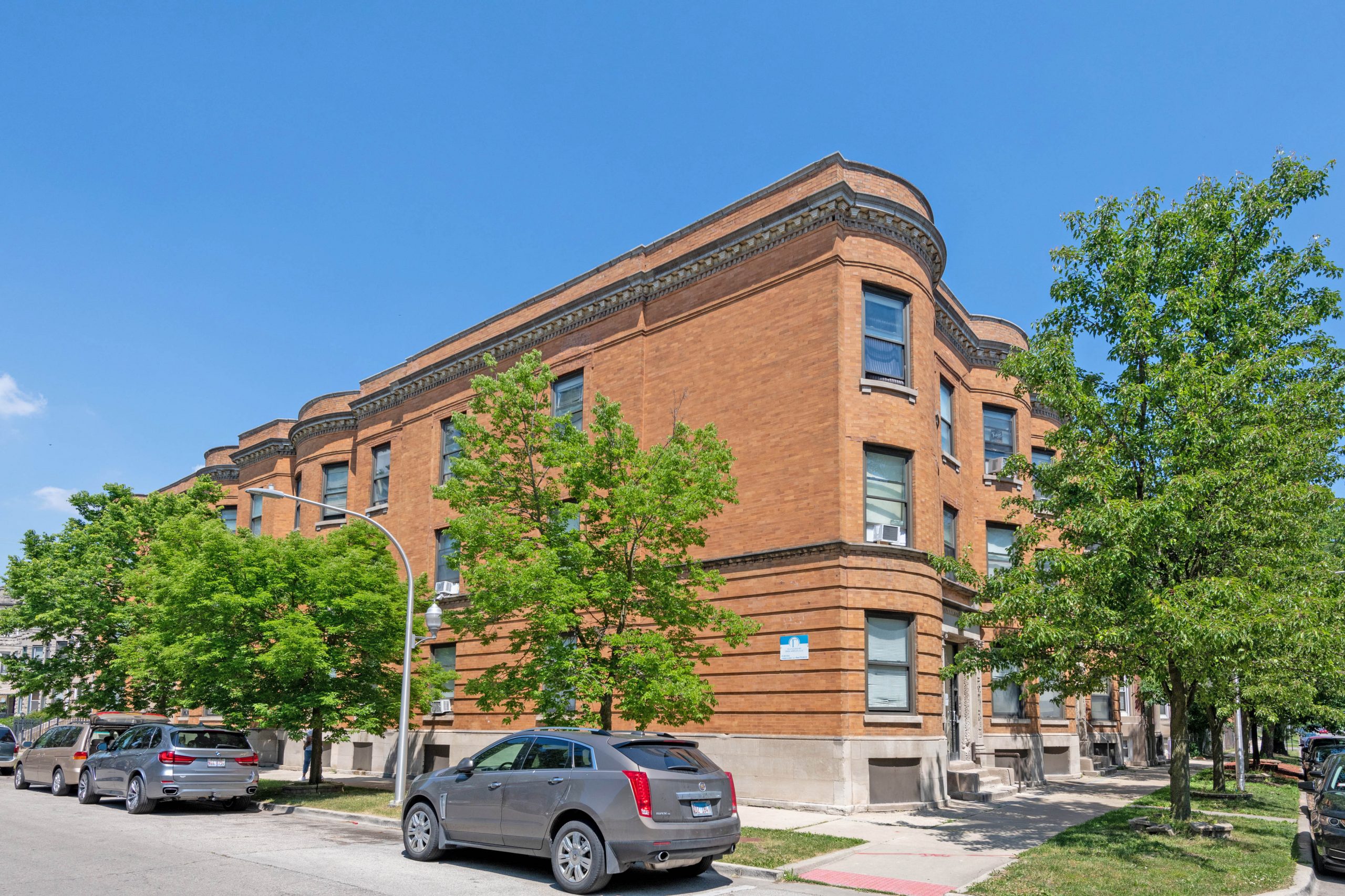 Connect Chicago & Midwest Circa1891 Apartments Trade in Bronzeville