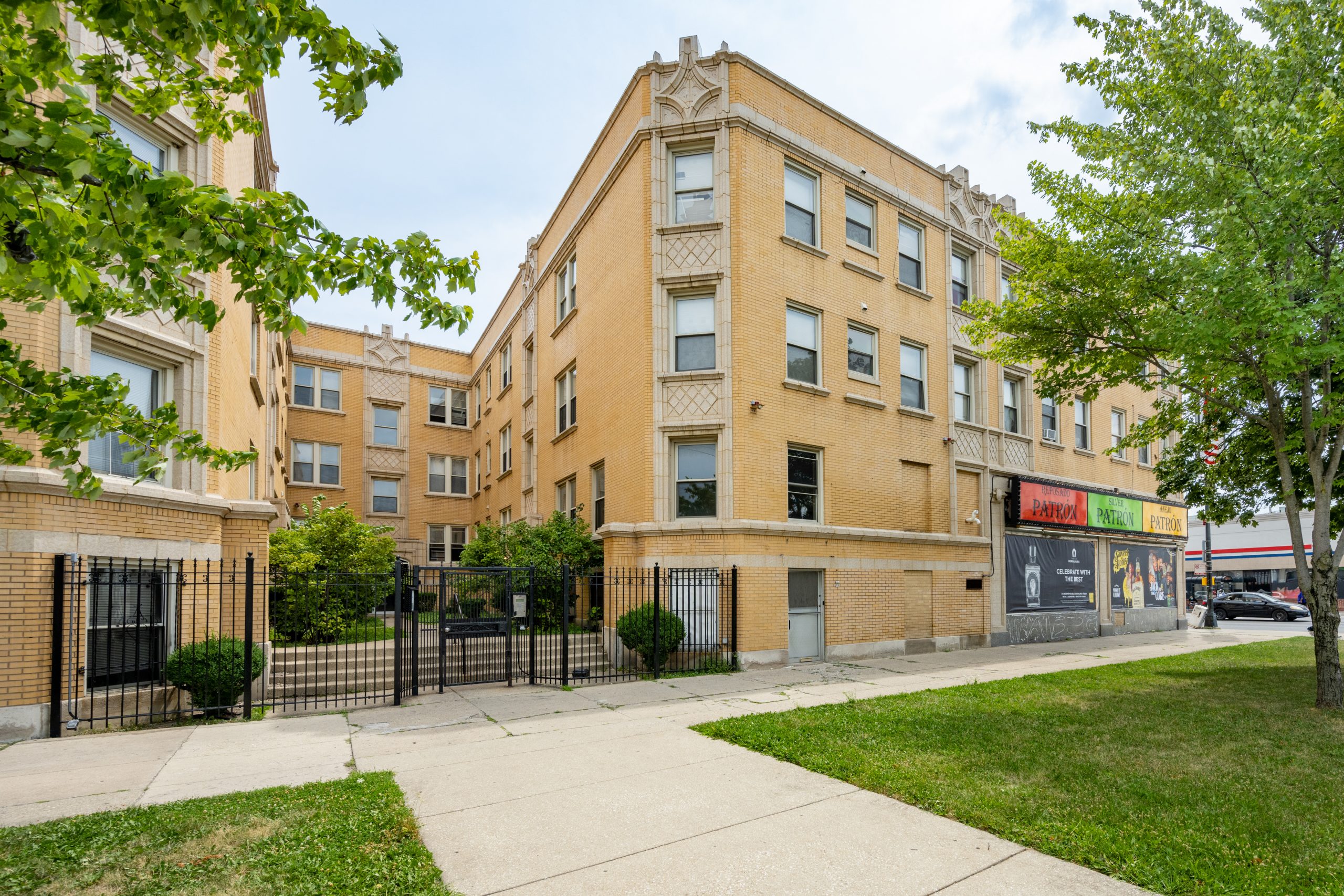 5550 W. North Ave. Interra Realty
